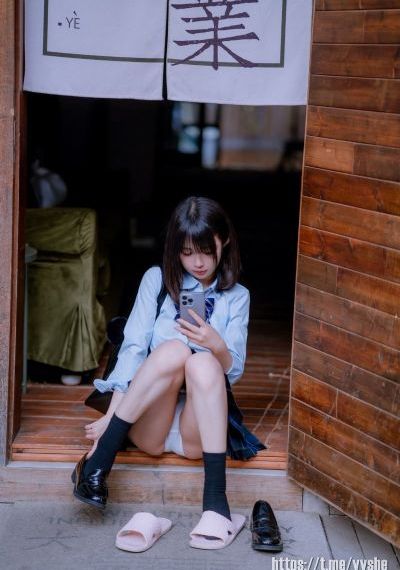 天降二楼女子从二楼掉下来
