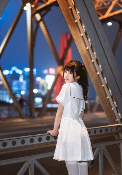 4个少妇按摩做爰