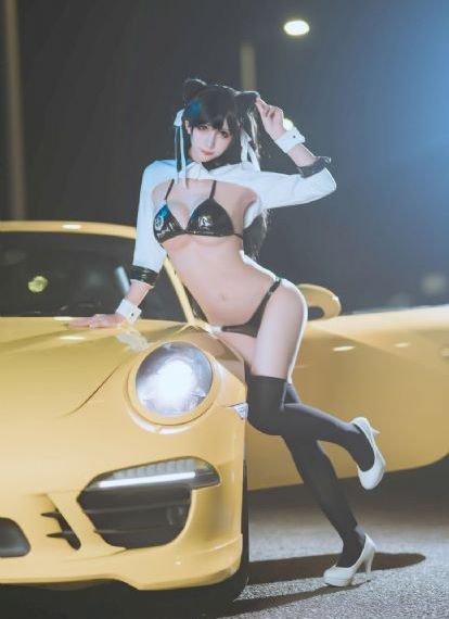 不扣纽扣的女孩