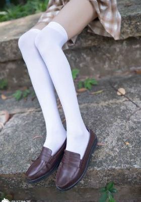 吻狼之问题少女