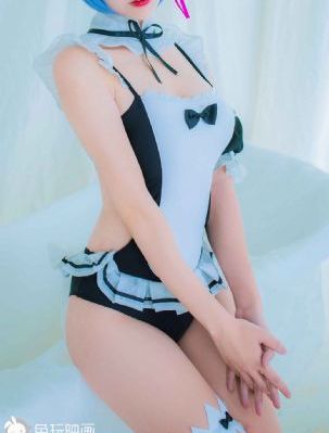 不穿内裤的女教师