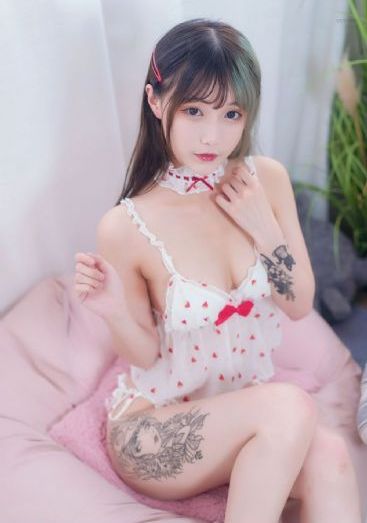 她在丈夫面前被耍电影