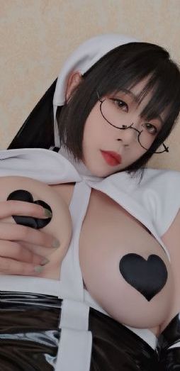 《爱的迫降》电视剧