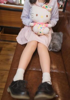 25岁女子高中生