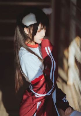 25岁高中生