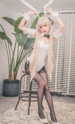 尹律相识